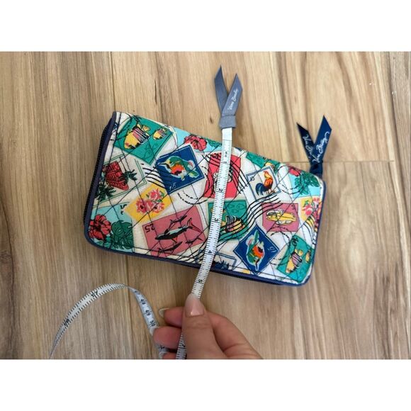 Vera Bradley Womens Multicolor Cuban Stamps Quilted Grab and Go Wristlet Wallet - Picture 6 of 7